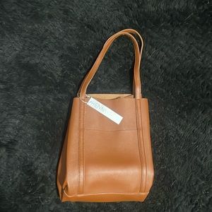 Henny+Lev Shoulder Bag